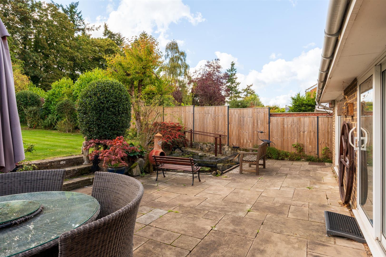 Baskerville Lane, Shiplake